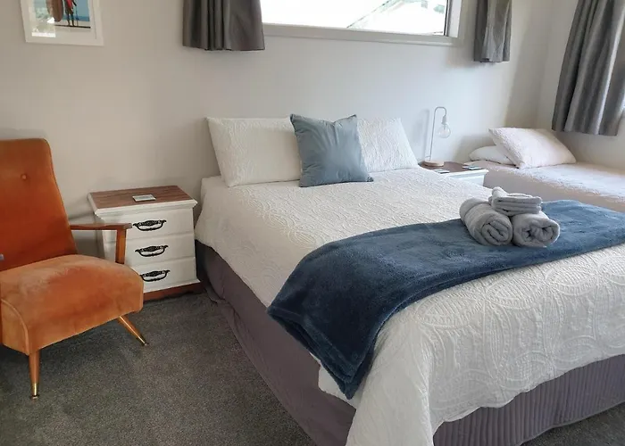 Kiwiana Gem